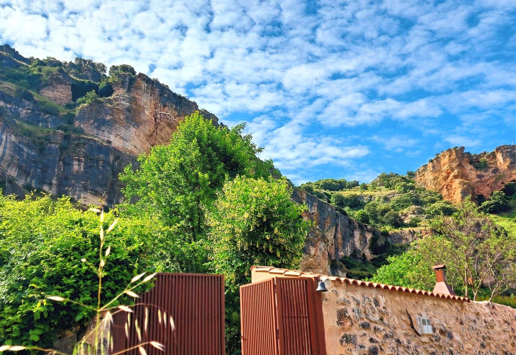 Casa Corazon De Piedra En El Rio Dulce Pension Aragosa Buitenkant foto